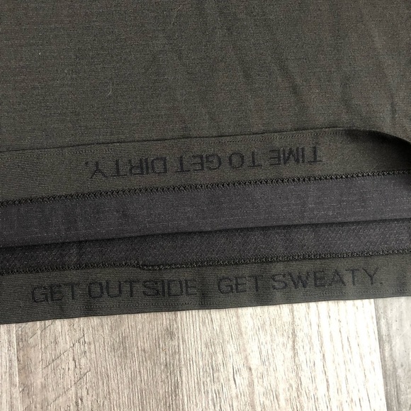 Lululemon Metal Vent Tech Hoodie
Black First Release small - Picture 12 of 12